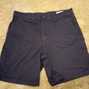 Men's Gap 29" waist, 8" Inseam Modern Short in Moonless Night